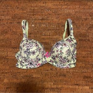 Victoria’s Secret Body by Victoria Lined Demi Bra